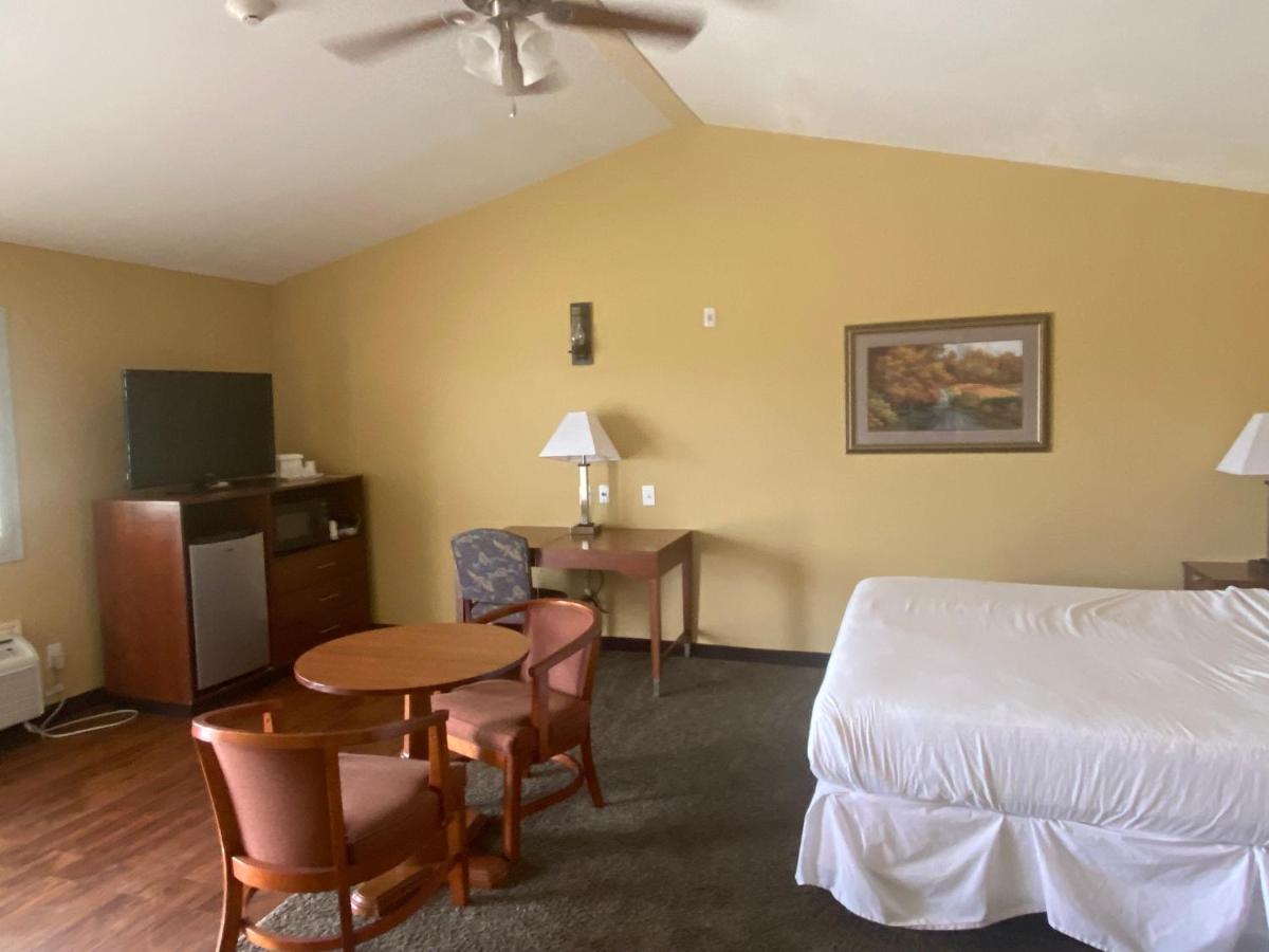 Southern Inns And Suites Now Offering Rv Spaces For Rent Yorktown Exterior photo